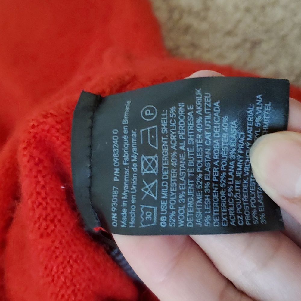 H&M Sweater - Picture 4 of 4